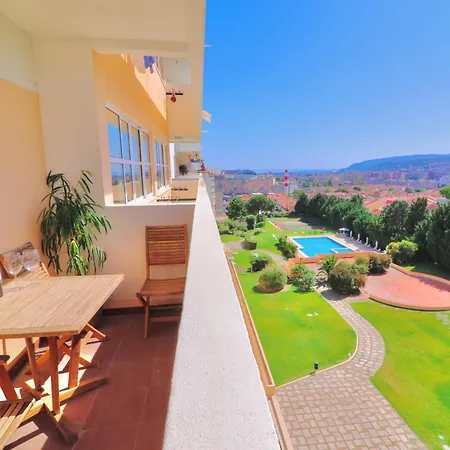 Luxury In Апартаменты Сетубал